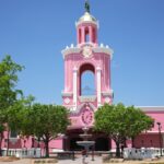 Casa Bonita’s divers, entertainers plan to unionize, citing need for a safer workplace, better wages