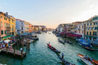 Venice brings back daytripper fee for 2025, doubling cost for last-minute bookings