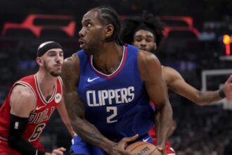 Clippers 'checking the boxes' with Kawhi's Leonard's rehab, but when will he return?