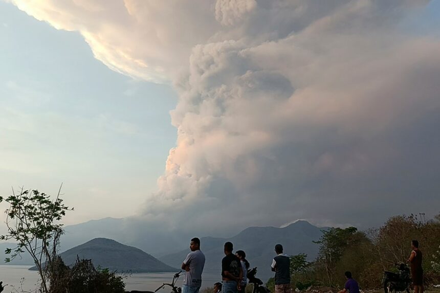 Indonesia's Mount Lewotobi Laki Laki unleashes towering columns of hot clouds