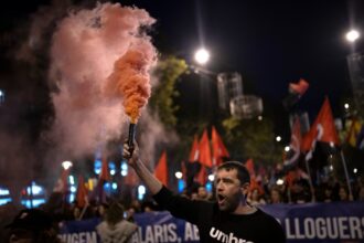 Tens of thousands of Spaniards protest housing crunch and high rents in Barcelona