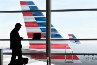 Cutting in line? American Airlines’ new boarding tech might stop you at now over 100 airports