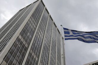 Greek bonds mark historical milestone: Spread erased against France