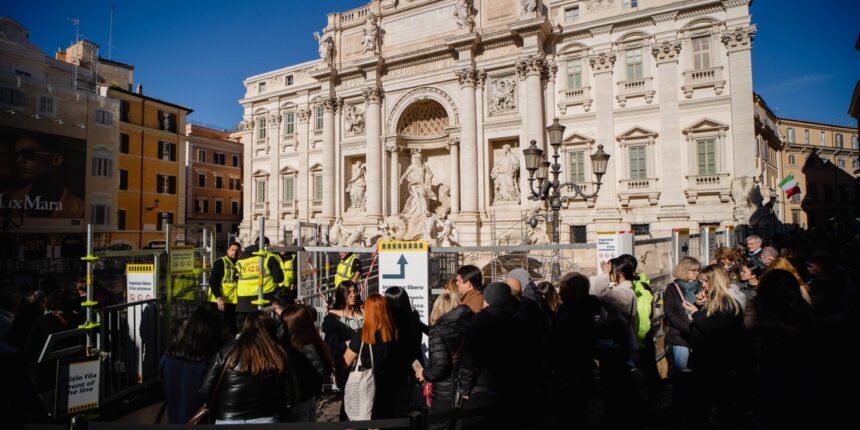 Is Rome's Trevi Fountain Closed?