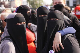 £900 ‘Burqa Ban’: Islamophobia, common sense, or culture clash?