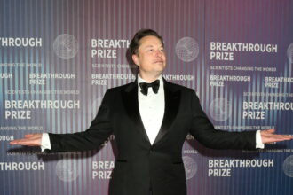 Elon Musk gives $1 million cheques to US voters: Court tries to reel him in, but he’s still giving cash away!