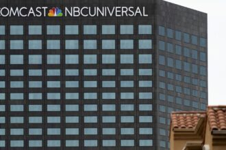 Comcast to spin off MSNBC, CNBC and cable channels