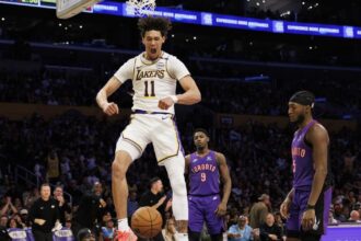 Lakers newsletter: Here's why they aren't in a rush to add a big man