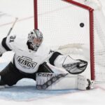 Sharks score six unanswered goals in rout of Kings