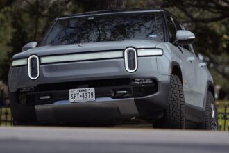 EV maker Rivian falls short of revenue projections for third quarter