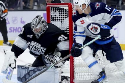 Goalie David Rittich gets 100th win in Kings' victory over Winnipeg