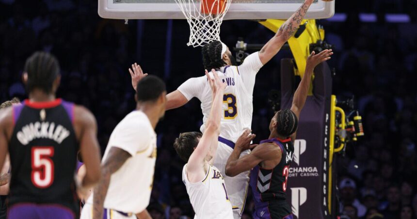 Anthony Davis says 'the eye is fine' and won't miss Lakers' next game