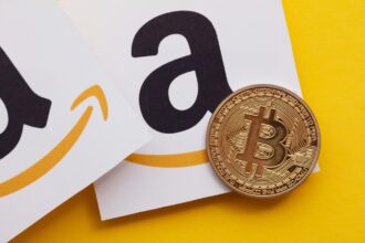 Amazon shareholders call for the company to hold 5% of its assets in Bitcoin