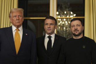 Emmanuel Macron welcomes Trump and Zelenskyy for a meeting ahead of Notre Dame's reopening