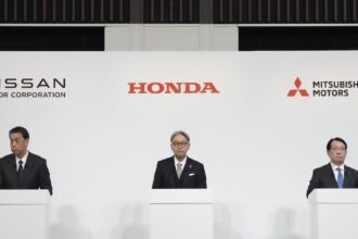 Japanese car makers Nissan and Honda announce plans to merge