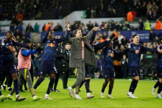 Leeds need to brutally sell £23.4m problem who Bielsa said was "special"