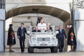 Holy Wheels Francis: Popemobile goes green