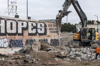 On a Crenshaw Boulevard corner, old gives way to new, but it stays in the family