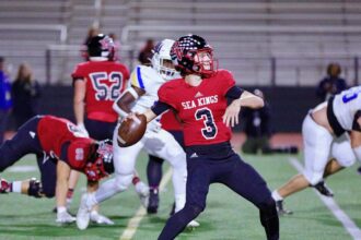 Pick-six helps Palos Verdes beat Bakersfield Christian in Division 2-A bowl game