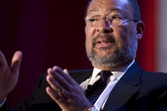 Richard Parsons, who steadied Time Warner and L.A. Clippers, dies at 76