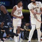 LeBron James returns and Lakers overcome Anthony Davis injury scare in win