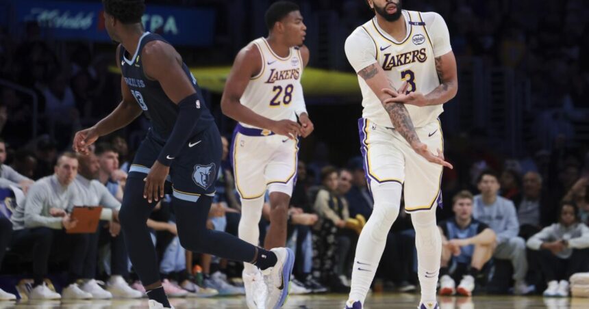 LeBron James returns and Lakers overcome Anthony Davis injury scare in win