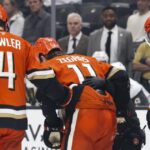 Trevor Zegras sustains noncontact injury in Ducks' loss to Golden Knights