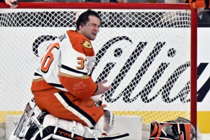 John Gibson leaves with eye injury in Ducks' loss to Golden Knights