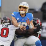 Baker Mayfield, Buccaneers slice up Chargers defense in second half and roll