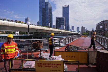 China's manufacturing activity slows in December as trade risks grow